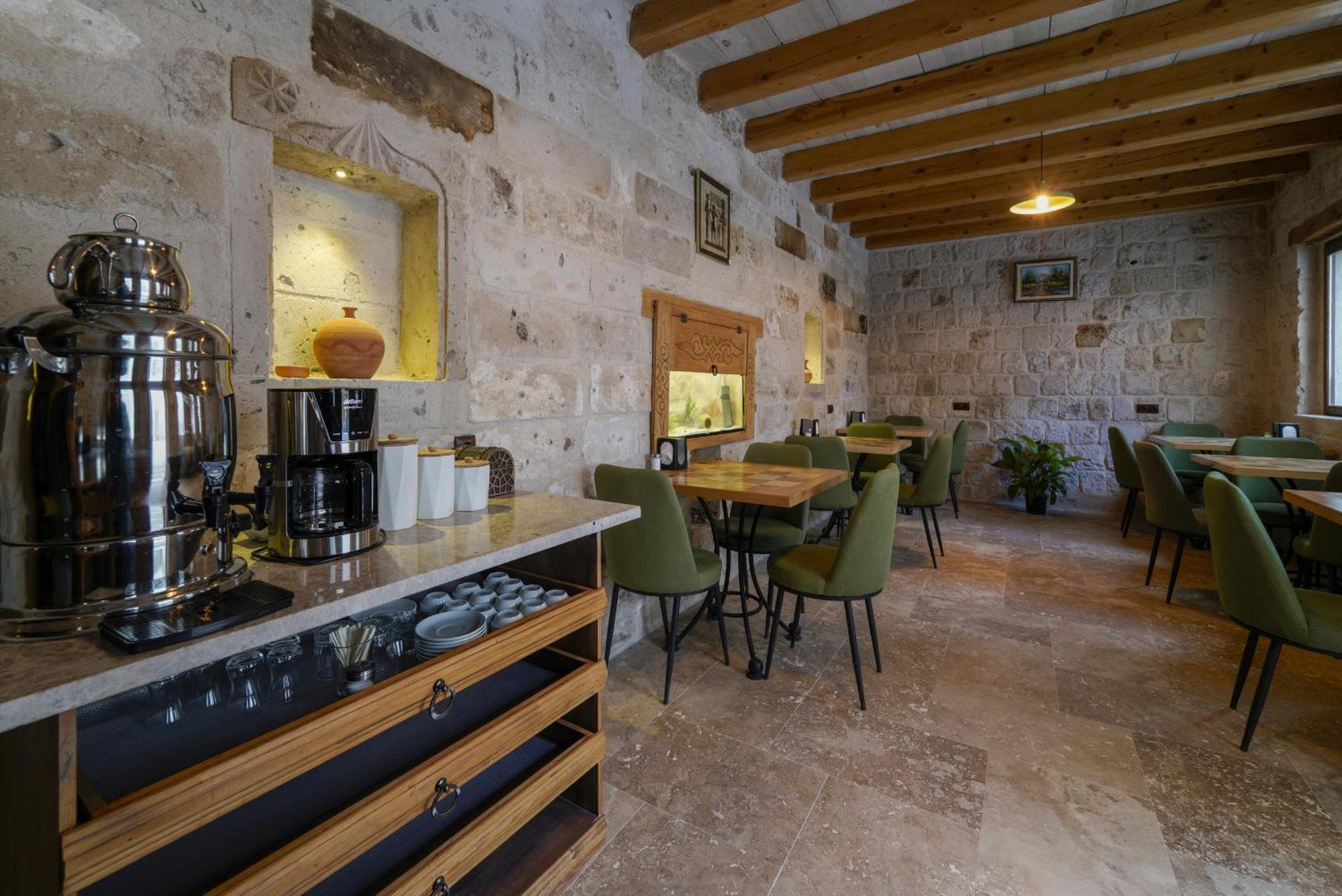 Goereme Escape Cave Suites Екстер'єр фото
