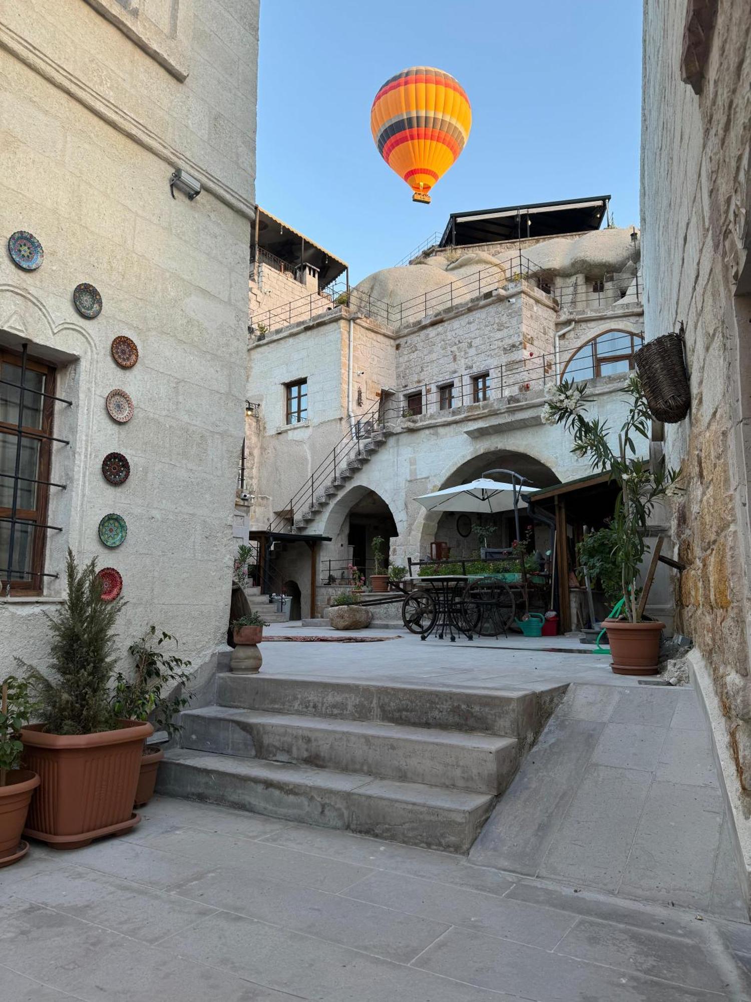Goereme Escape Cave Suites Екстер'єр фото