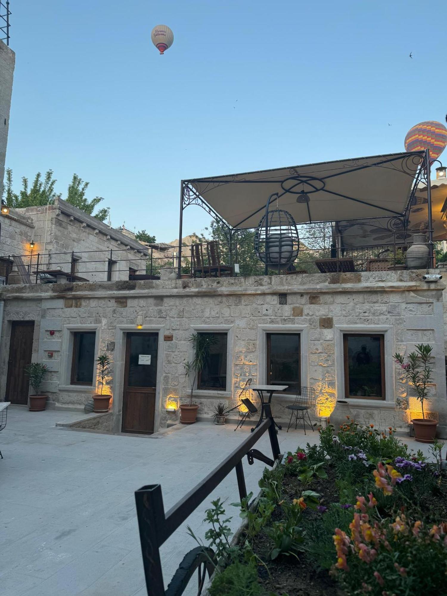 Goereme Escape Cave Suites Екстер'єр фото